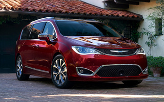 Chrysler Pacifica Limited (2017) (#38016)