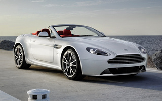 Aston Martin V8 Vantage Roadster (2012) UK (#39504)