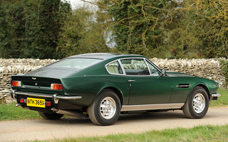 Aston Martin V8 (1978) UK (#40155)