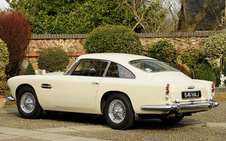 Aston Martin DB4 [IV] (1961) UK (#40220)