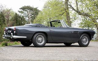 Aston Martin DB4 Convertible [IV] (1961) UK (#40394)