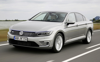 Volkswagen Passat GTE (2015) (#43013)