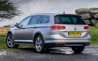 Volkswagen Passat Alltrack (2015) UK (#43138)