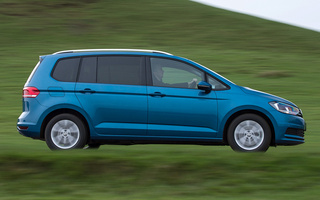Volkswagen Touran (2015) UK (#43389)