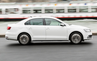 Volkswagen Jetta Hybrid (2014) (#43743)