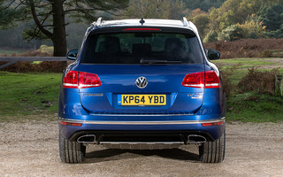 Volkswagen Touareg R-Line (2014) UK (#43867)