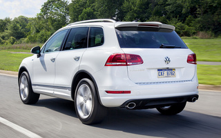 Volkswagen Touareg R-Line (2013) US (#44136)