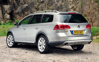 Volkswagen Passat Alltrack (2012) UK (#44168)