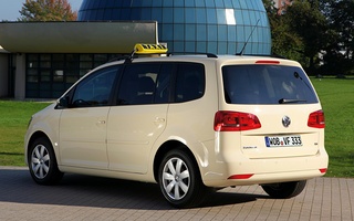 Volkswagen Touran Taxi (2010) (#44576)