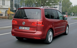 Volkswagen Touran (2010) (#44647)
