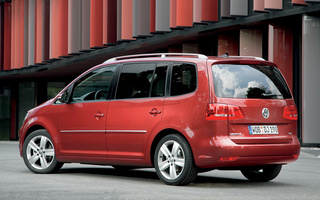 Volkswagen Touran (2010) (#44650)