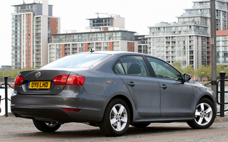 Volkswagen Jetta (2010) UK (#44769)