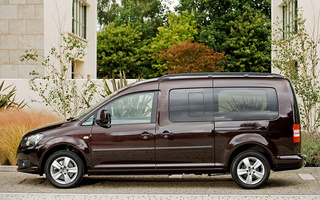 Volkswagen Caddy Maxi (2010) UK (#45029)