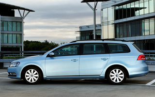 Volkswagen Passat Estate (2010) UK (#45244)