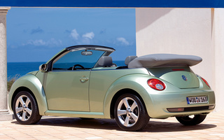 Volkswagen New Beetle Cabriolet (2005) (#45818)