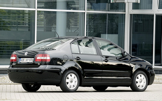 Volkswagen Polo Classic (2003) (#46536)
