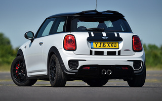 Mini John Cooper Works Challenge Edition 3-door (2016) UK (#48381)