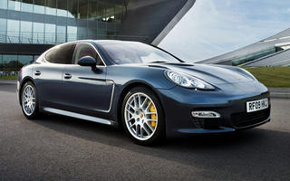 Porsche Panamera Turbo (2009) UK (#49498)