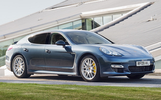 Porsche Panamera Turbo (2009) UK (#49501)