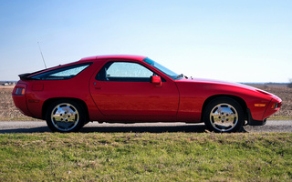 Porsche 928 S (1983) US (#50190)