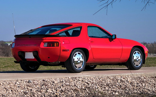 Porsche 928 S (1983) US (#50192)