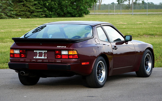 Porsche 944 (1982) US (#50268)