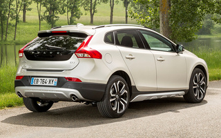 Volvo V40 Cross Country (2016) (#51336)