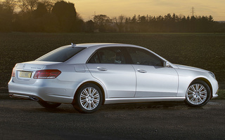 Mercedes-Benz E-Class Hybrid with sports grille (2013) UK (#52586)