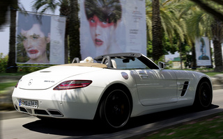 Mercedes-Benz SLS AMG Roadster (2011) (#53432)