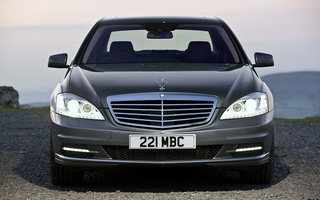 Mercedes-Benz S-Class (2009) UK (#54368)