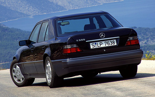 Mercedes-Benz E 500 (1993) (#55913)