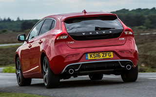 Volvo V40 R-Design (2016) UK (#56746)