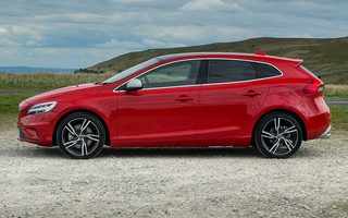 Volvo V40 R-Design (2016) UK (#56750)