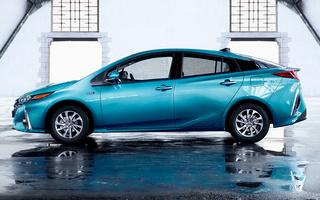 Toyota Prius Plug-in Hybrid (2016) (#57928)