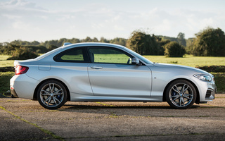 BMW M240i Coupe (2016) UK (#58100)