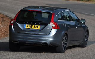 Volvo V60 Twin Engine (2015) UK (#58574)