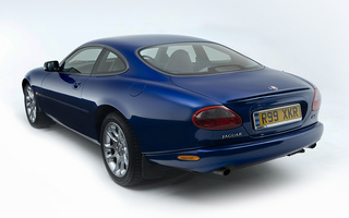 Jaguar XKR Coupe (1998) UK (#58642)