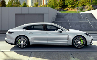 Porsche Panamera E-Hybrid Executive (2016) (#58839)