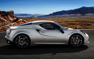 Alfa Romeo 4C Launch Edition (2013) (#60693)