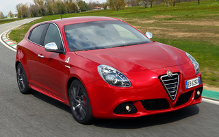 Alfa Romeo Giulietta Quadrifoglio Verde (2010) (#61345)