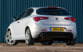 Alfa Romeo Giulietta (2010) UK (#61419)