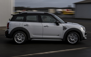 Mini Cooper S Countryman Optic Package (2017) UK (#61960)