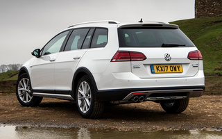 Volkswagen Golf Alltrack (2017) UK (#64430)