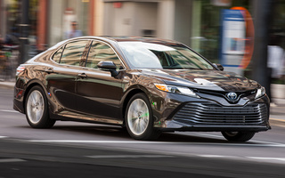 Toyota Camry Hybrid XLE (2018) (#66431)