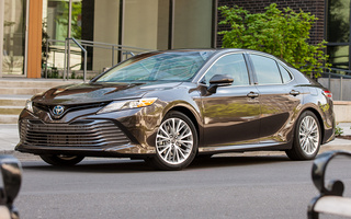 Toyota Camry Hybrid XLE (2018) (#66434)