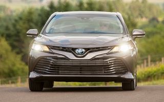 Toyota Camry Hybrid LE (2018) (#66444)