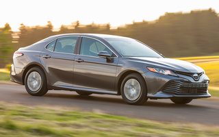 Toyota Camry Hybrid LE (2018) (#66445)