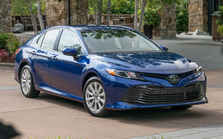 Toyota Camry LE (2018) (#66454)