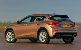 Infiniti Q30 (2016) UK (#67644)