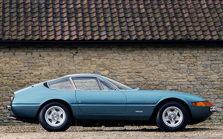Ferrari 365 GTB/4 Daytona (1971) UK (#70436)